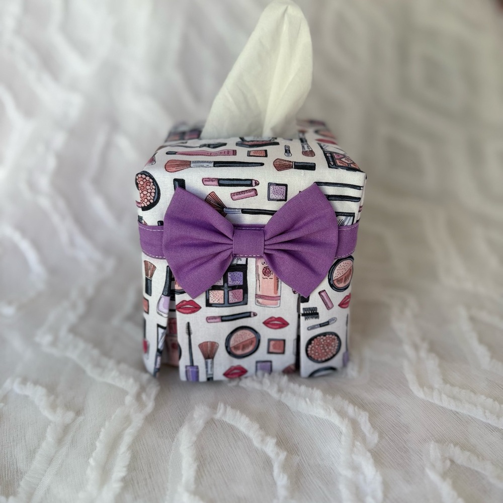 Purple Bow Makeup Print Tissue Box Cover
